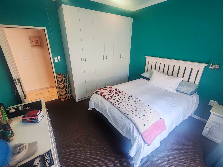 4 Bedroom Property for Sale in Country Club Western Cape